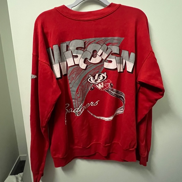 LF Vintage Silver Star Patch Sweatshirt (University of Wisconsin-Madison) - Picture 1 of 2
